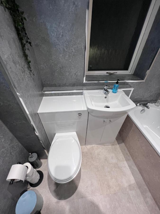 2 Bedroom Flat in the Royal Mile Единбург Екстериор снимка