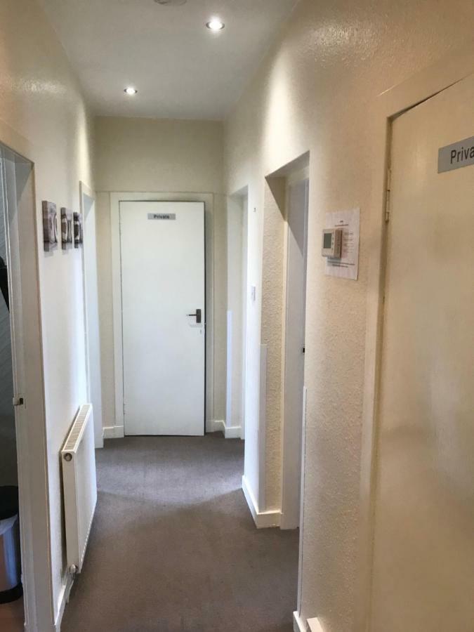 2 Bedroom Flat in the Royal Mile Единбург Екстериор снимка